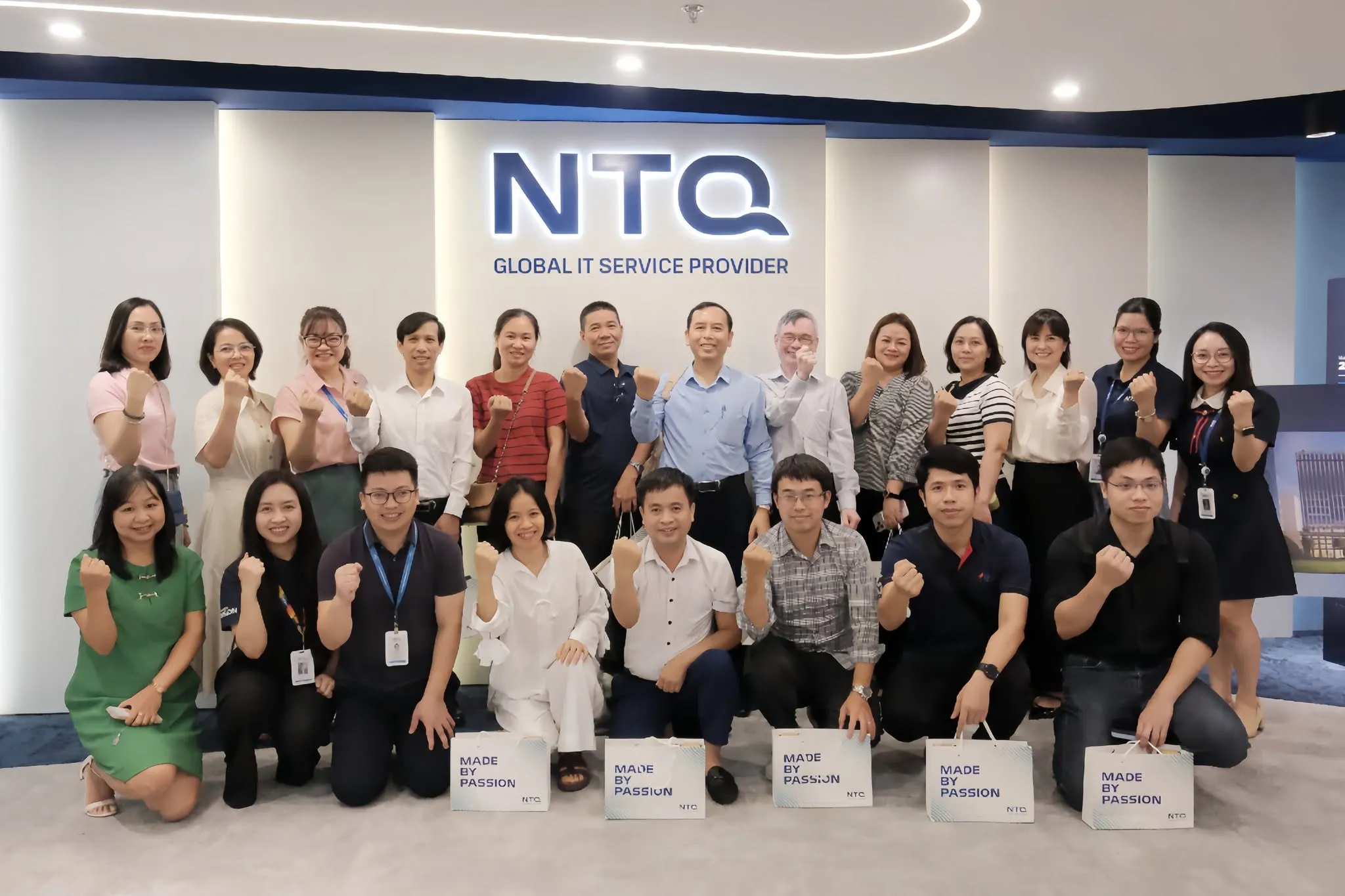 COMPANY TOUR | Cùng Khoa Khoa học máy tính Trường CNTT&TT - HaUI kết nối đào tạo với thực tiễn AI