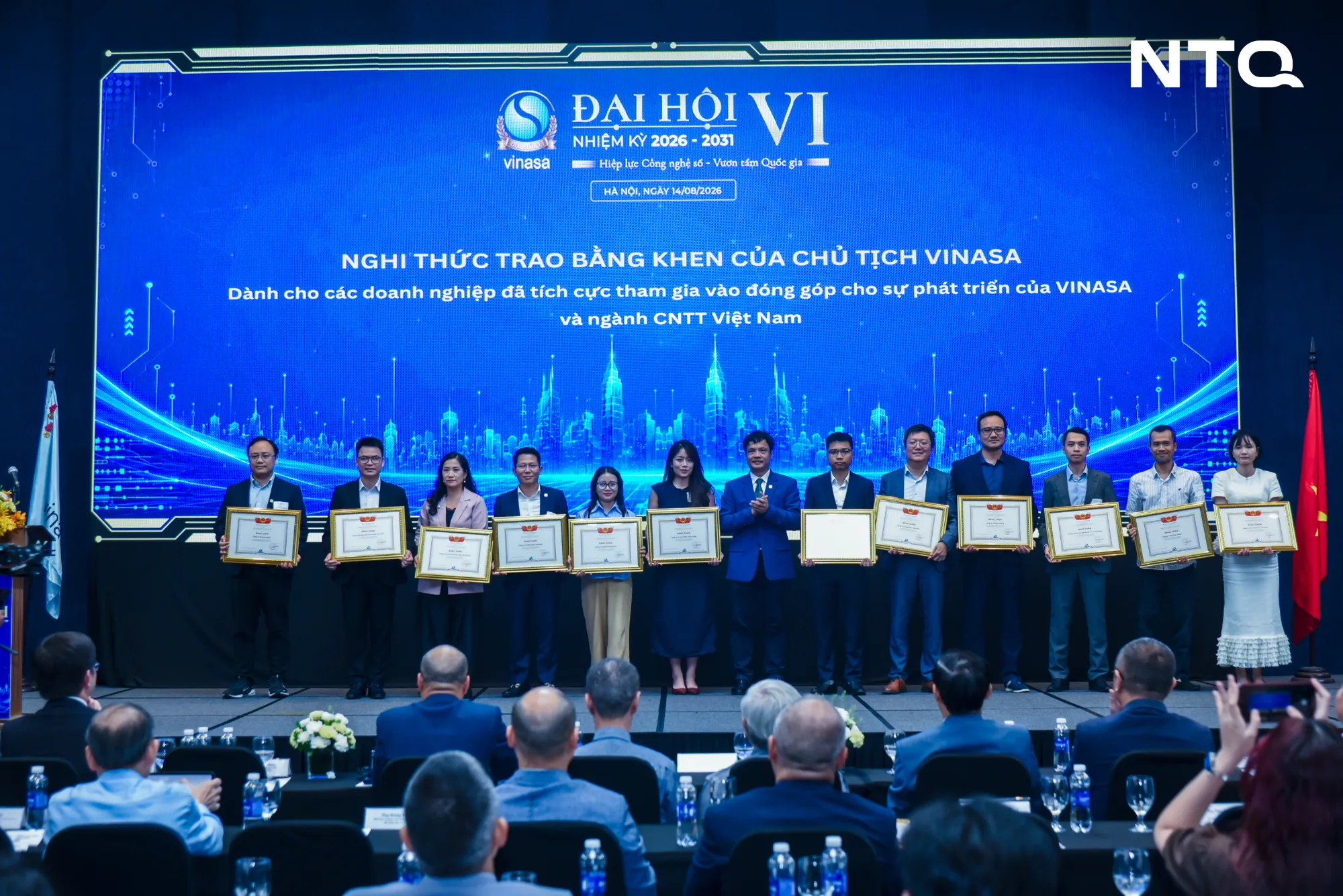 NTQ Nhận Bằng Khen Từ VINASA Nhờ Những Đóng Góp Thiết Thực Cho Hiệp Hội & Sự Phát Triển Chung Của Ngành Công Nghệ Việt Nam